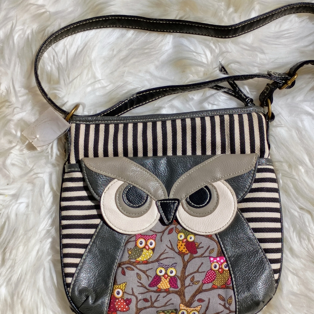 SOLD- Owl Design Striped Shoulder Bag